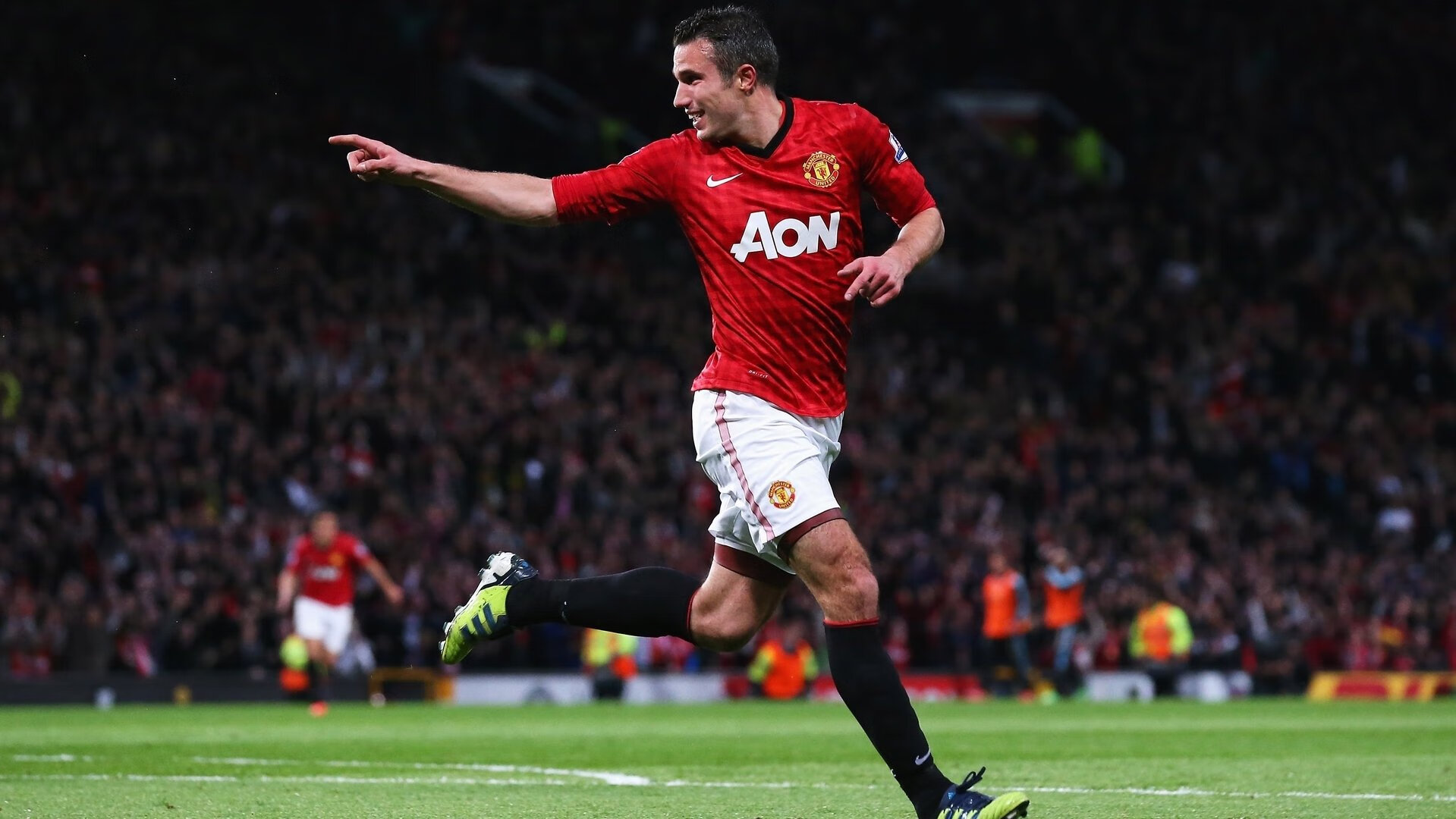 爱游戏体育官方在线-切尔西中场核心表现完美，主帅盛赞执行力，切尔西的本土球星中场核心